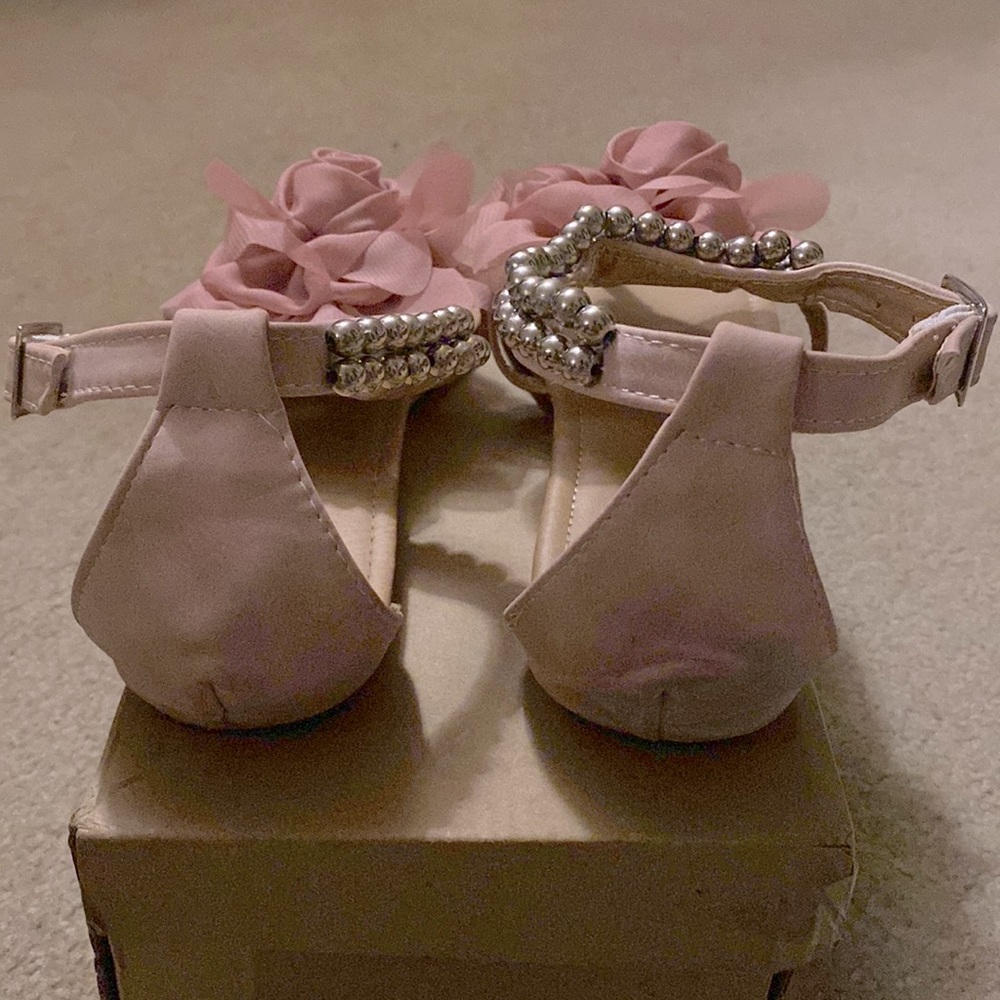 Flower Sandals - Picture 5 of 5